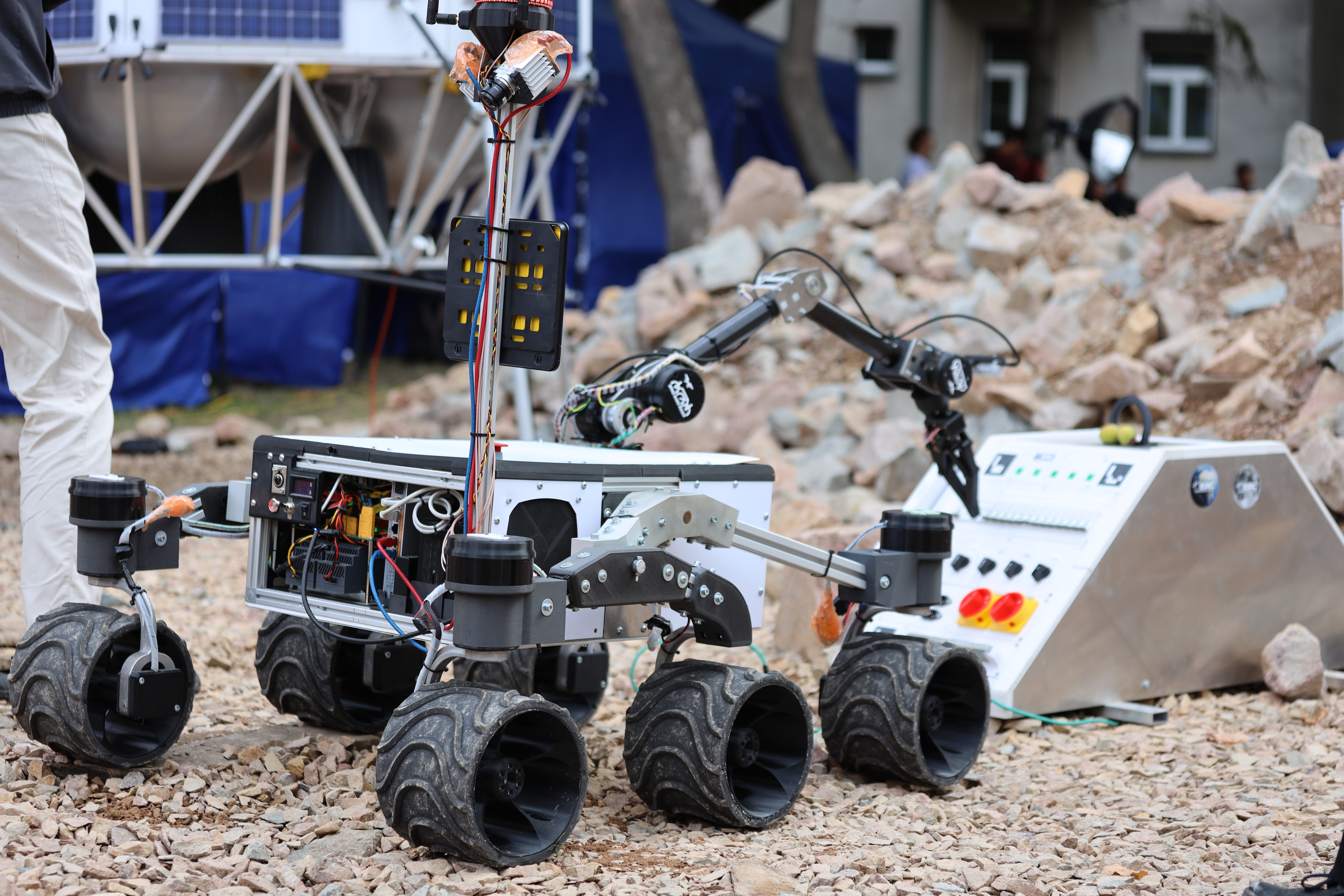 Brněnská Freya uspěla při hledání známek života. Na European Rover Challenge získala ocenění za astrobiologii